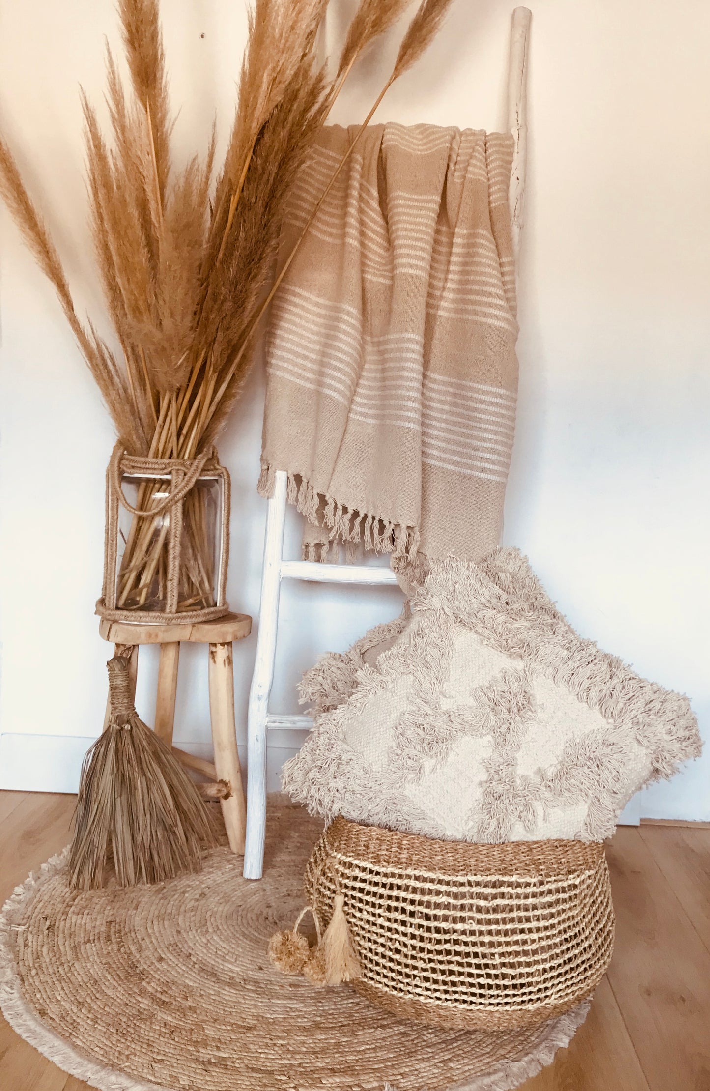 Beige / wit Sprei met flosjes